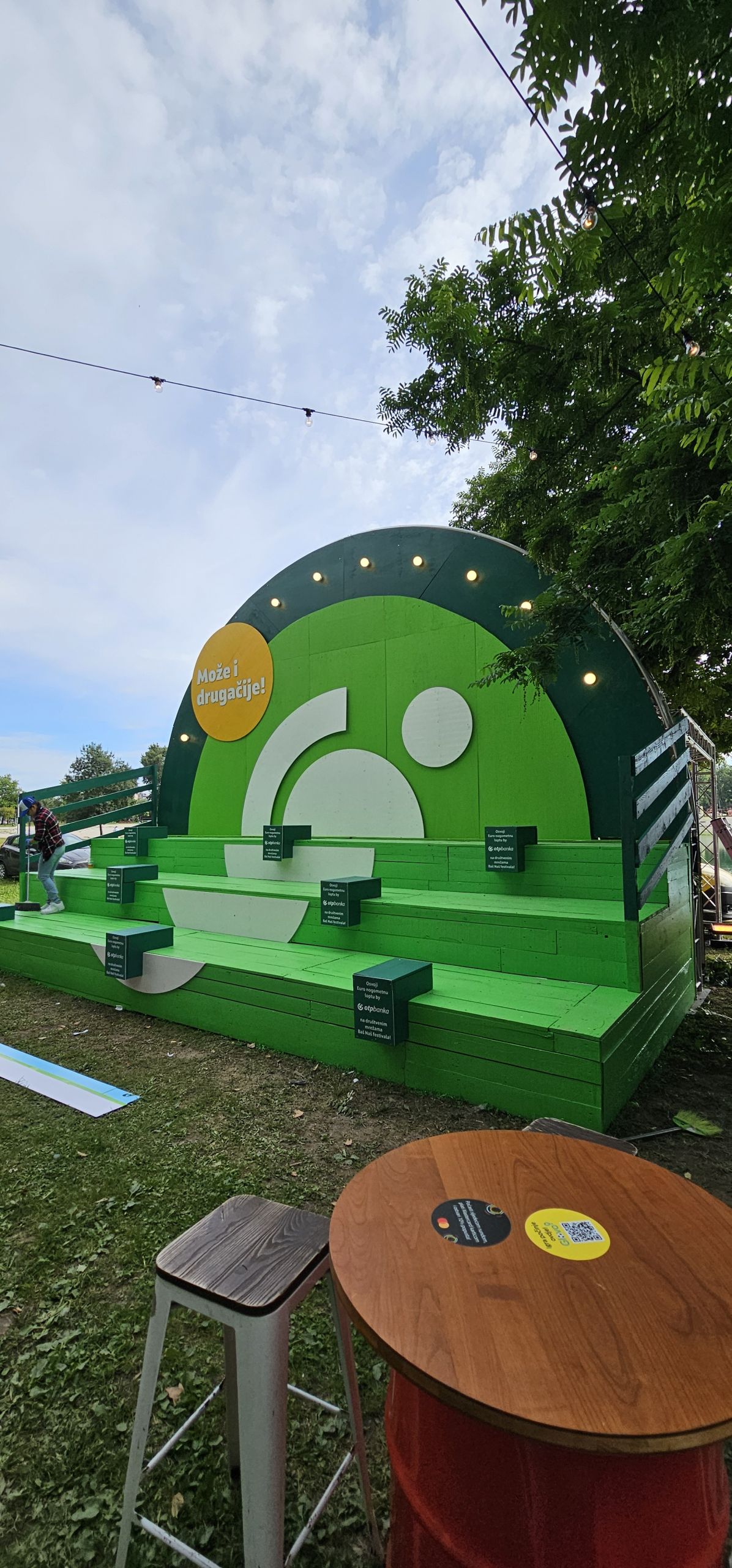 Zelena festivalska pozornica OTP banke
